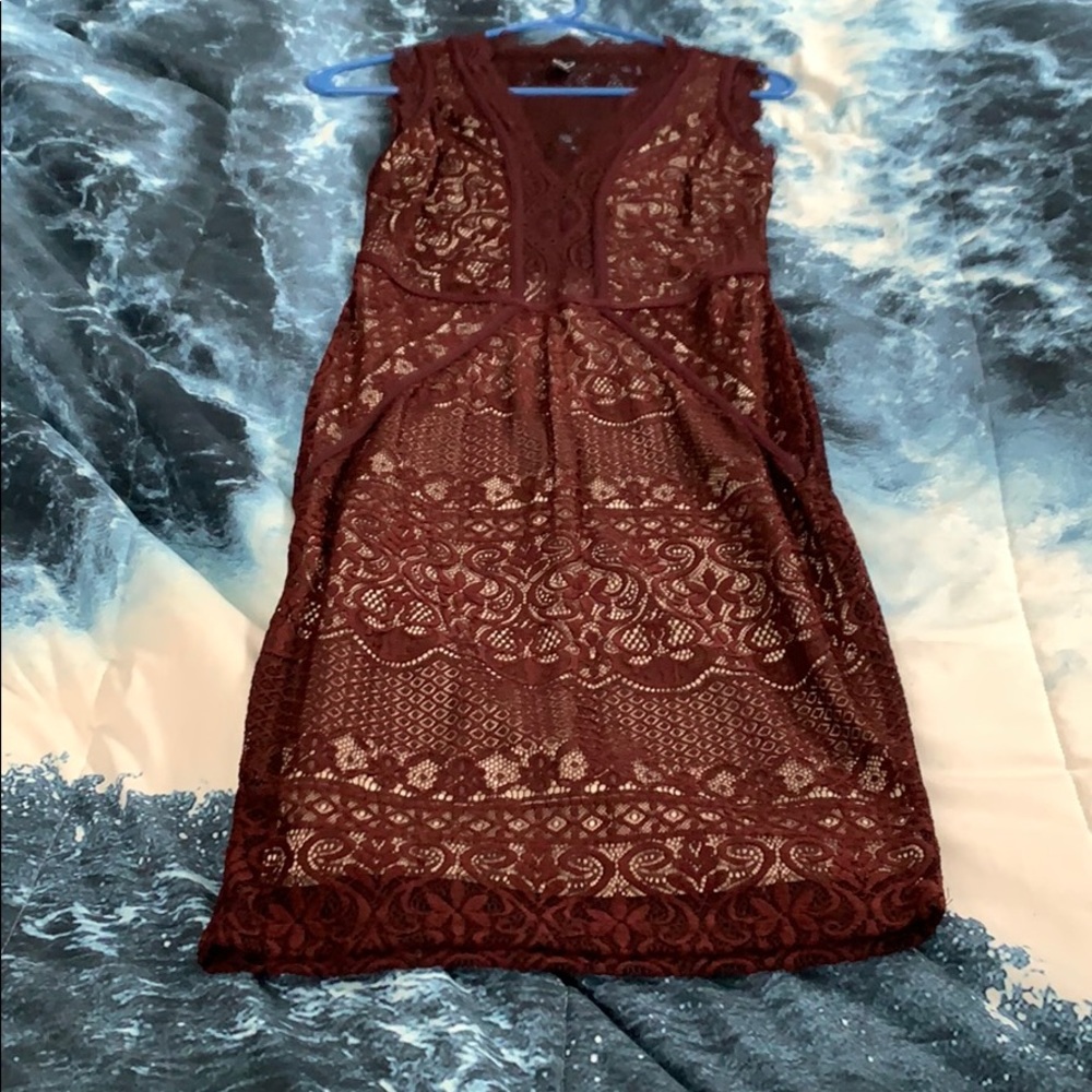 Windsor Wine Red lacy dress